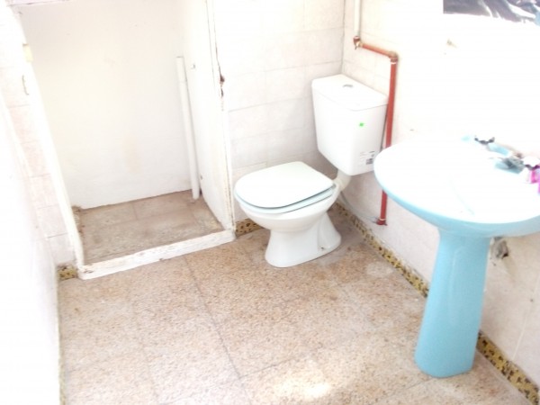 Bo Ameghino sur proxima Av. Fuerza Aerea ( Ruta 20)