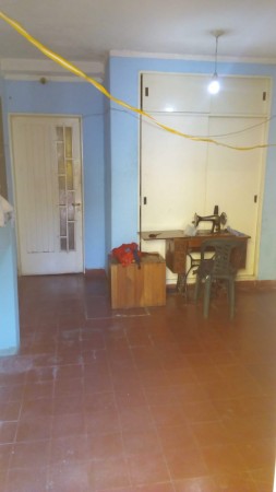 Barrio Los Naranjos, excelente casa más departamento para la venta.