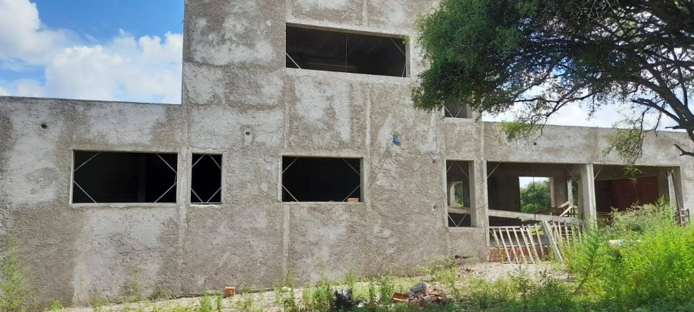 Salsipuedes, Excelente vivienda a terminar.-