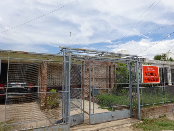 SE VENDE CASA MÁS DEPARTAMENTO EN BARRIO MATIENZO, EXCELENTE ENTORNO 