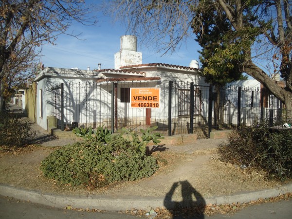 Matienzo, vivienda esquina, linda zona.-