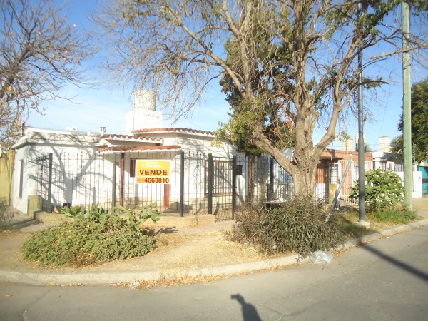 Matienzo, vivienda esquina, linda zona.-