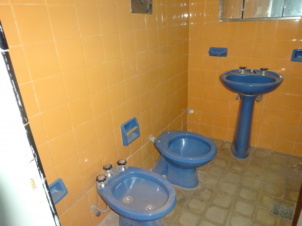 Se vende casa mas departamento en Bº Los Naranjos