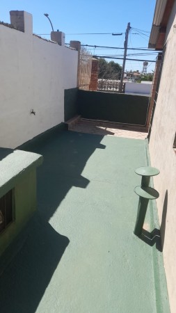 Rosedal, impecable departamento planta alta.- 