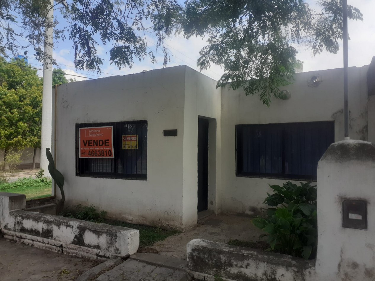 Villa Adela, vivienda esquina, Hermosa zona, sobre calle Roque Arias.- 