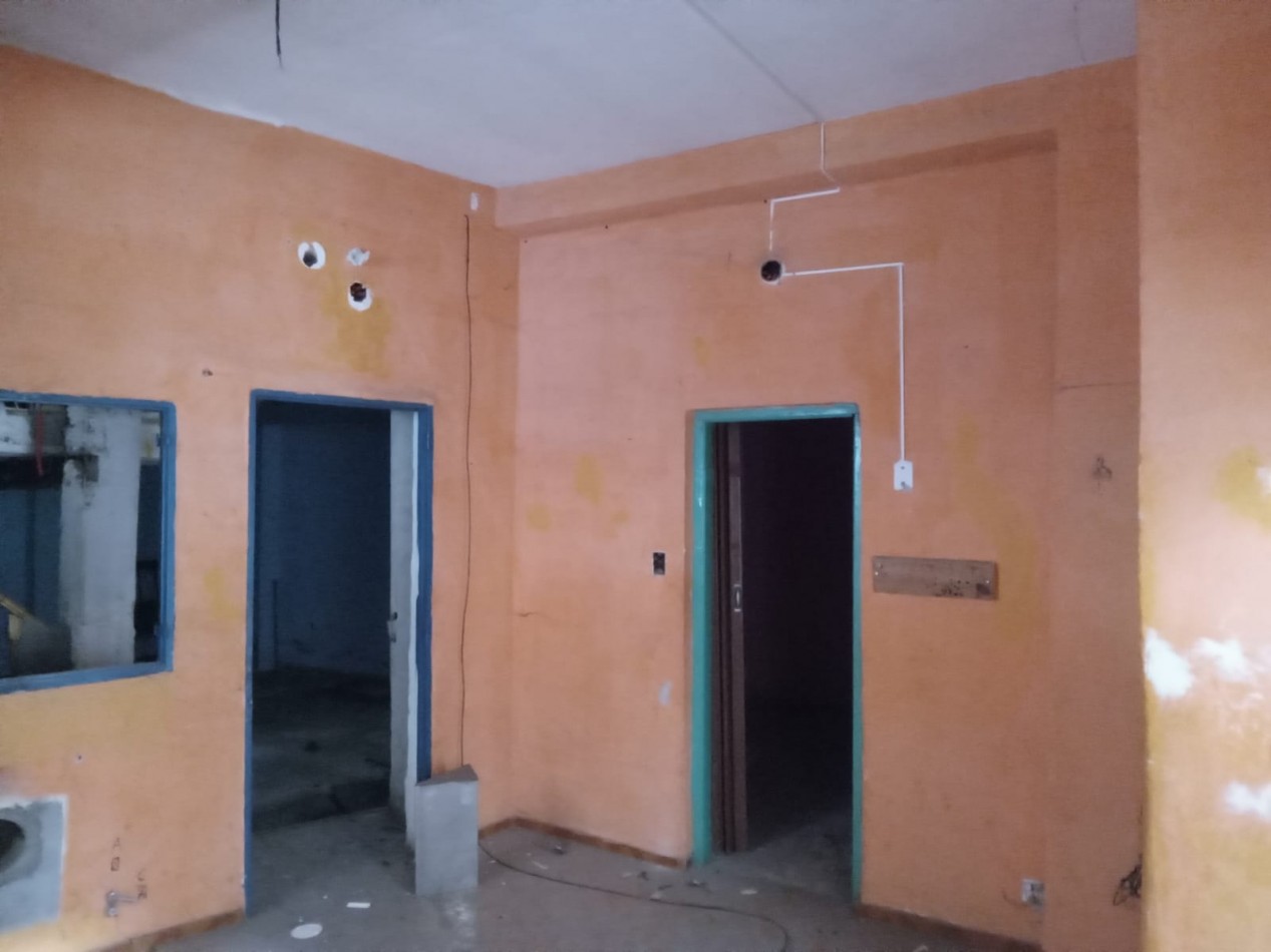 Guemes, Vivienda a metros de Julio A. Roca.- 