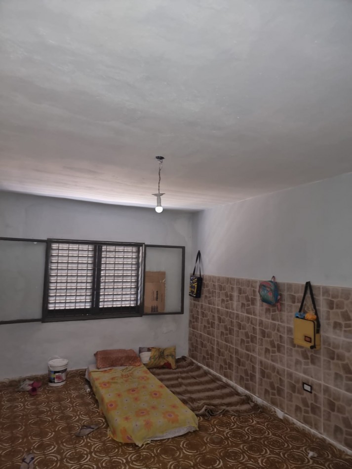 VILLA ADELA, VIVIENDA IDEAL PARA RENTA ( DEPARTAMENTO + GALPON + COCHERAS) 
