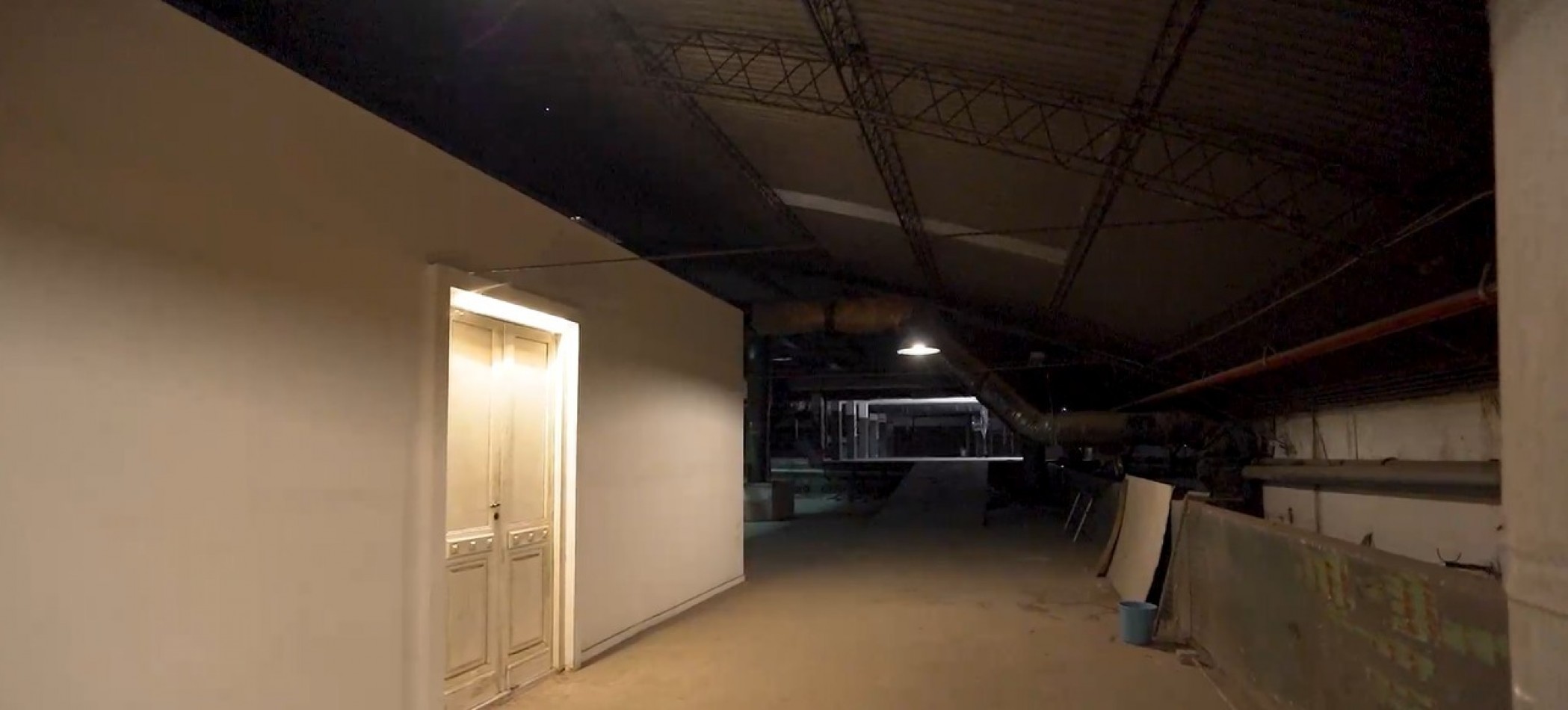 CENTRO, IMPORTANTE PROPIEDAD, FRENTE AL MERCADO NORTE.- 