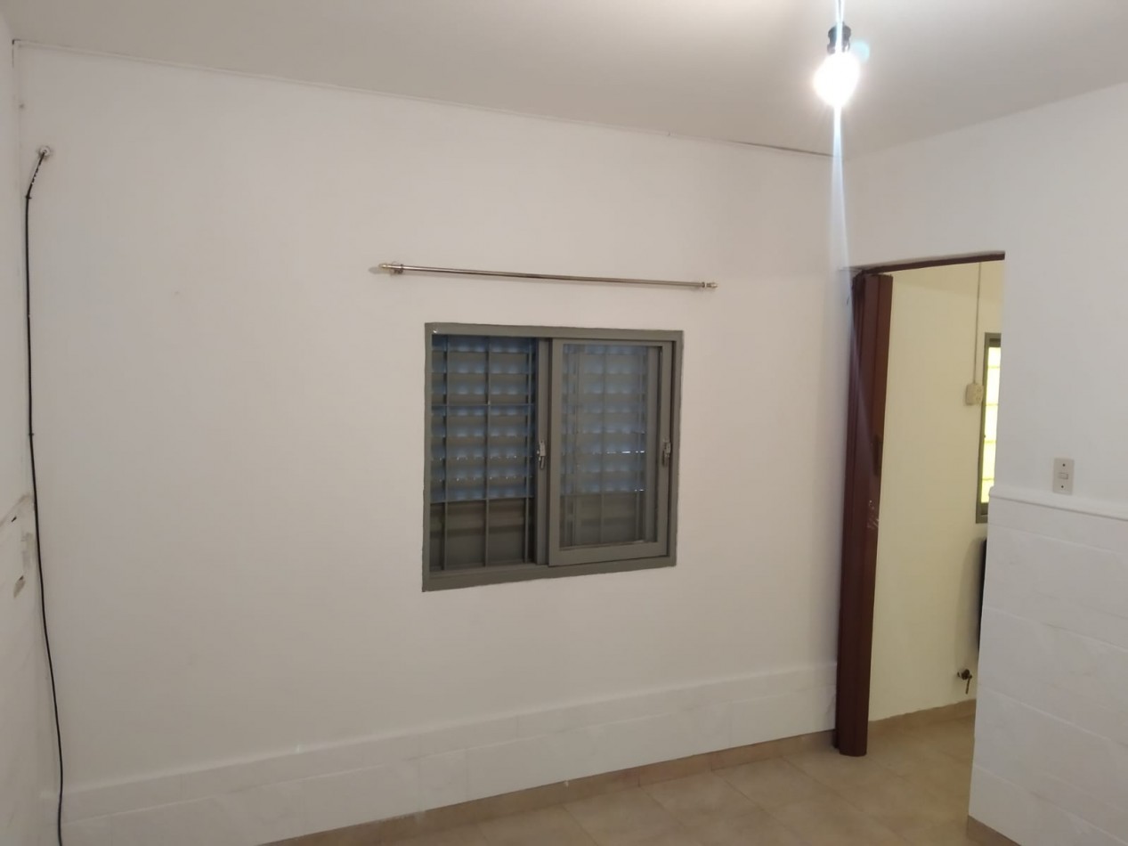 LOS PLATANOS, DEPARTAMENTO EXTERNO, IMPECABLE.-