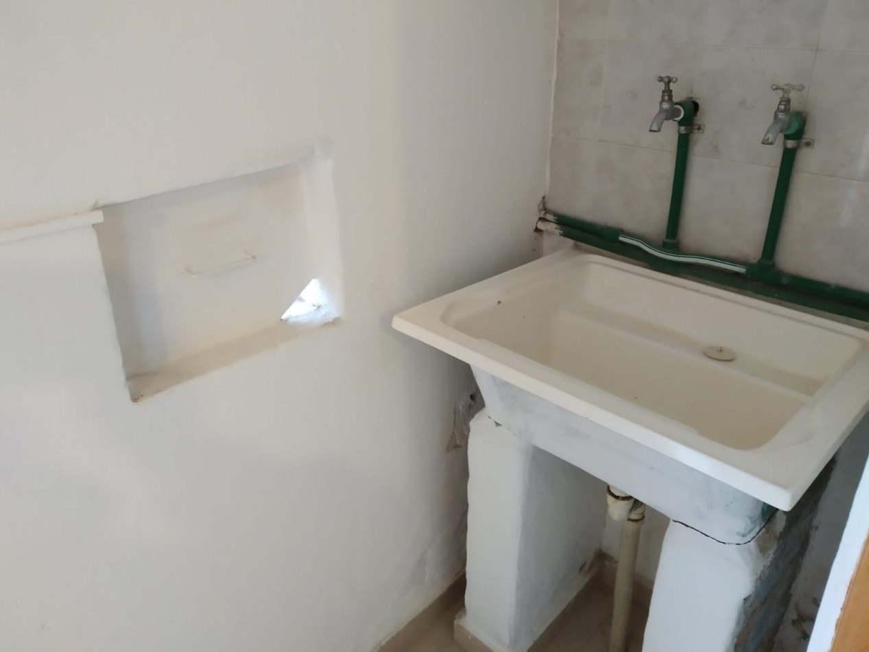 LOS PLATANOS, DEPARTAMENTO EXTERNO, IMPECABLE.-
