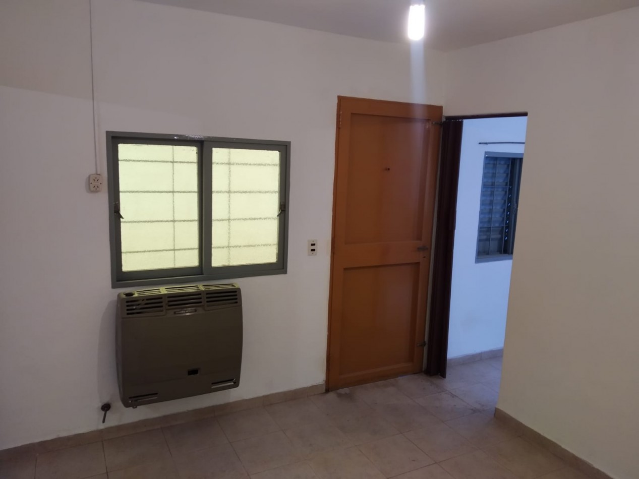 LOS PLATANOS, DEPARTAMENTO EXTERNO, IMPECABLE.-
