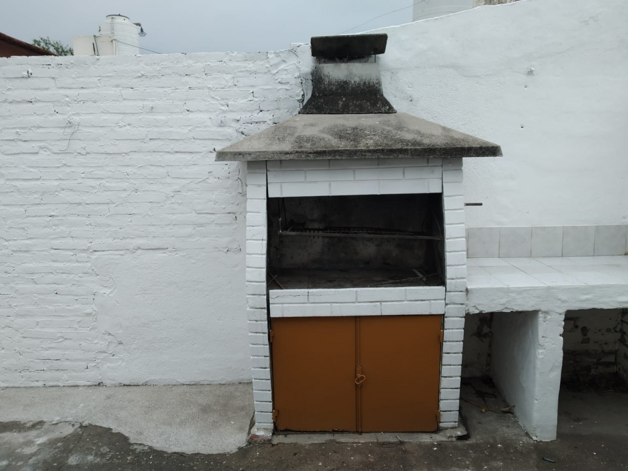 LOS PLATANOS, DEPARTAMENTO EXTERNO, IMPECABLE.-