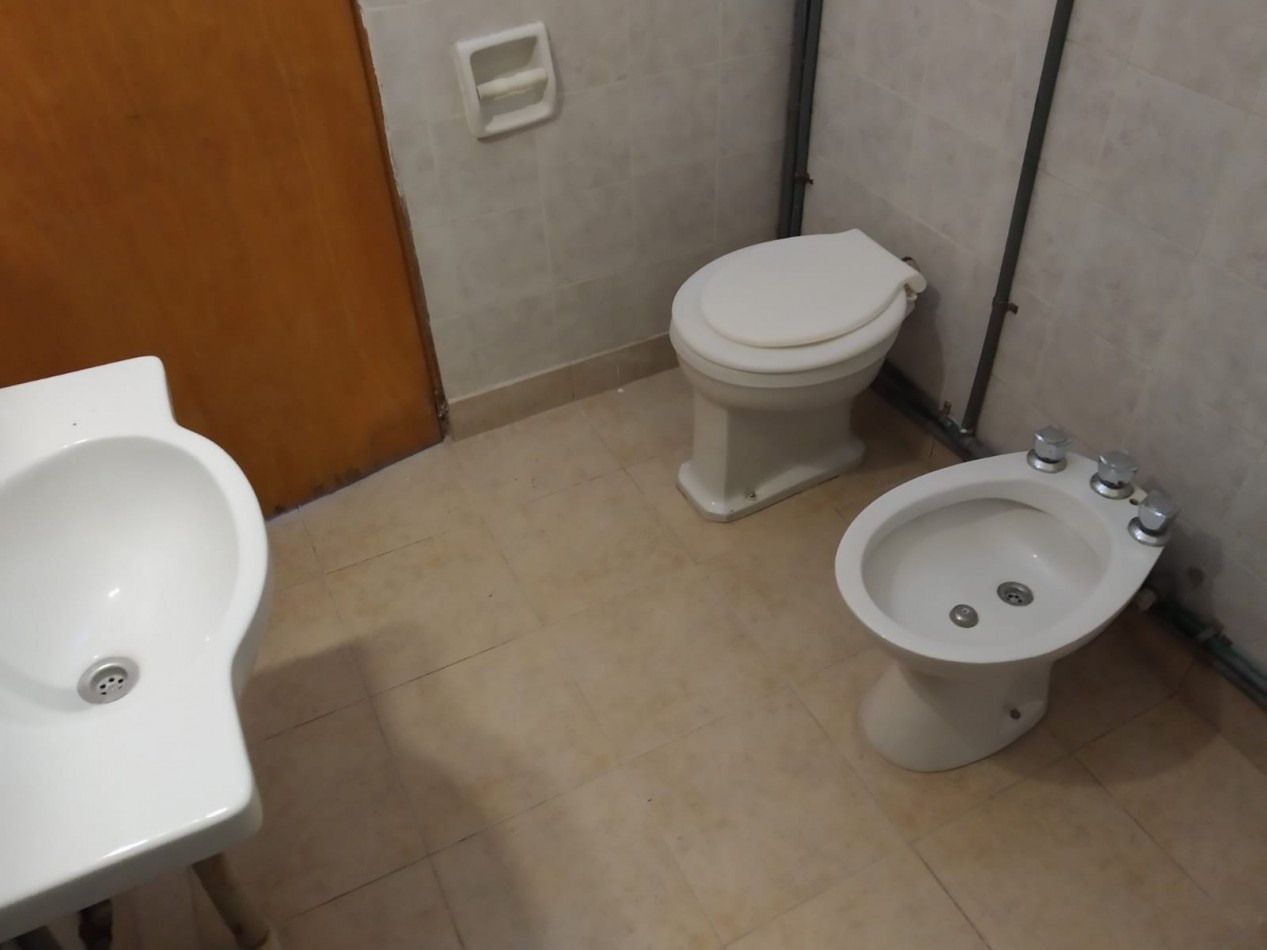 LOS PLATANOS, DEPARTAMENTO EXTERNO, IMPECABLE.-