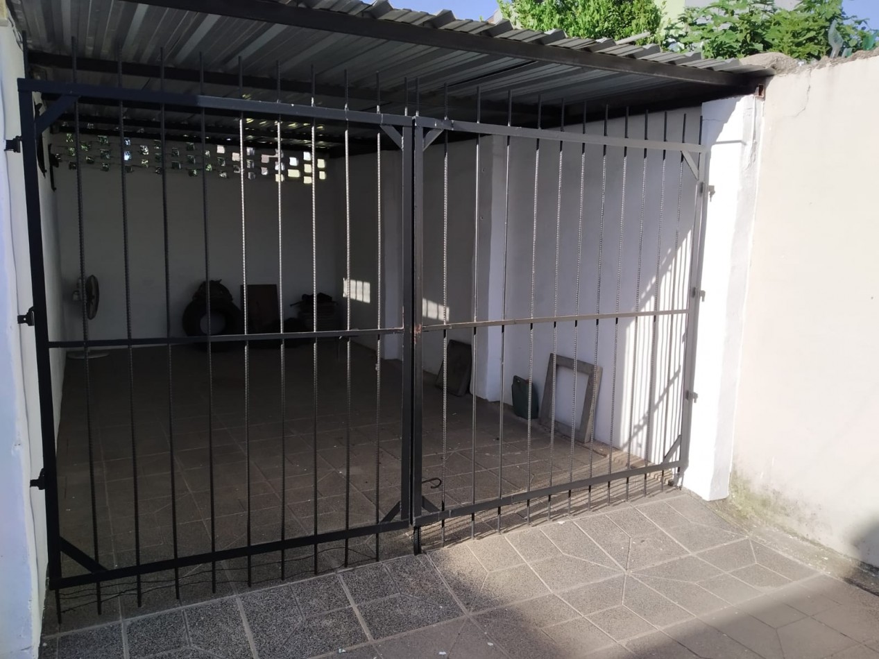 Villa Adela, Excelente propiedad ( Ideal para renta) 
