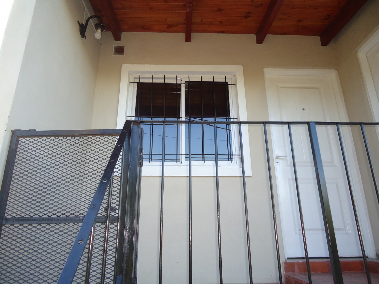 SAN RAFAEL, IMPECABLE DEPARTAMENTO PLANTA ALTA.- ZONA POLICLINICO POLICIAL