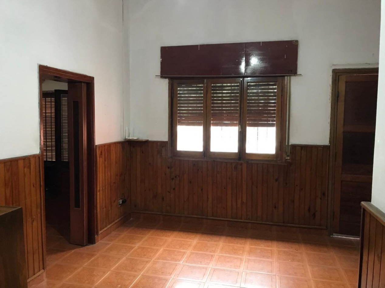 Los naranjos, Hermosa zona, sobre calle principal del barrio.-  APTA CREDITO BANCOR! 