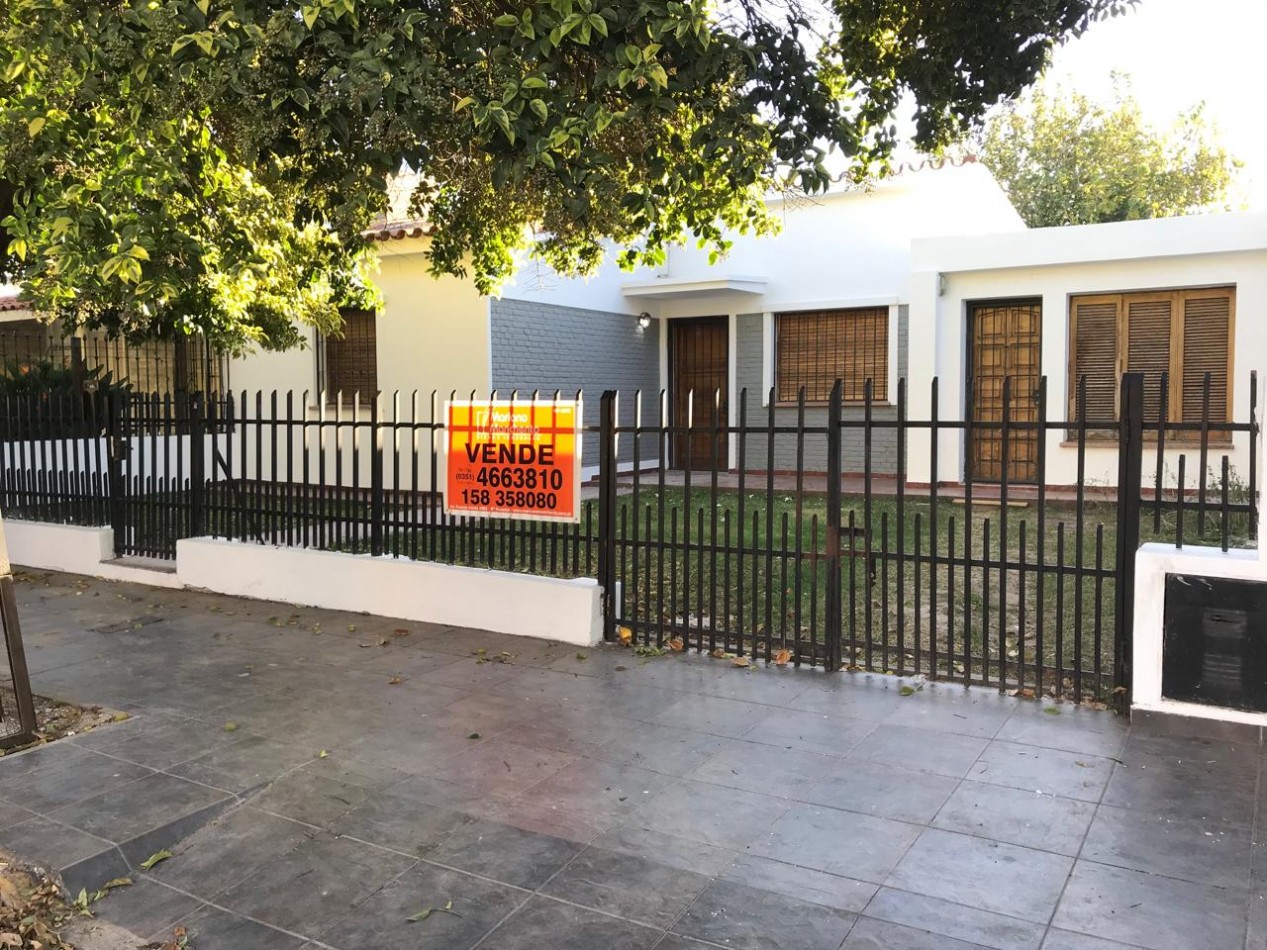 Los naranjos, Hermosa zona, sobre calle principal del barrio.-  APTA CREDITO BANCOR! 