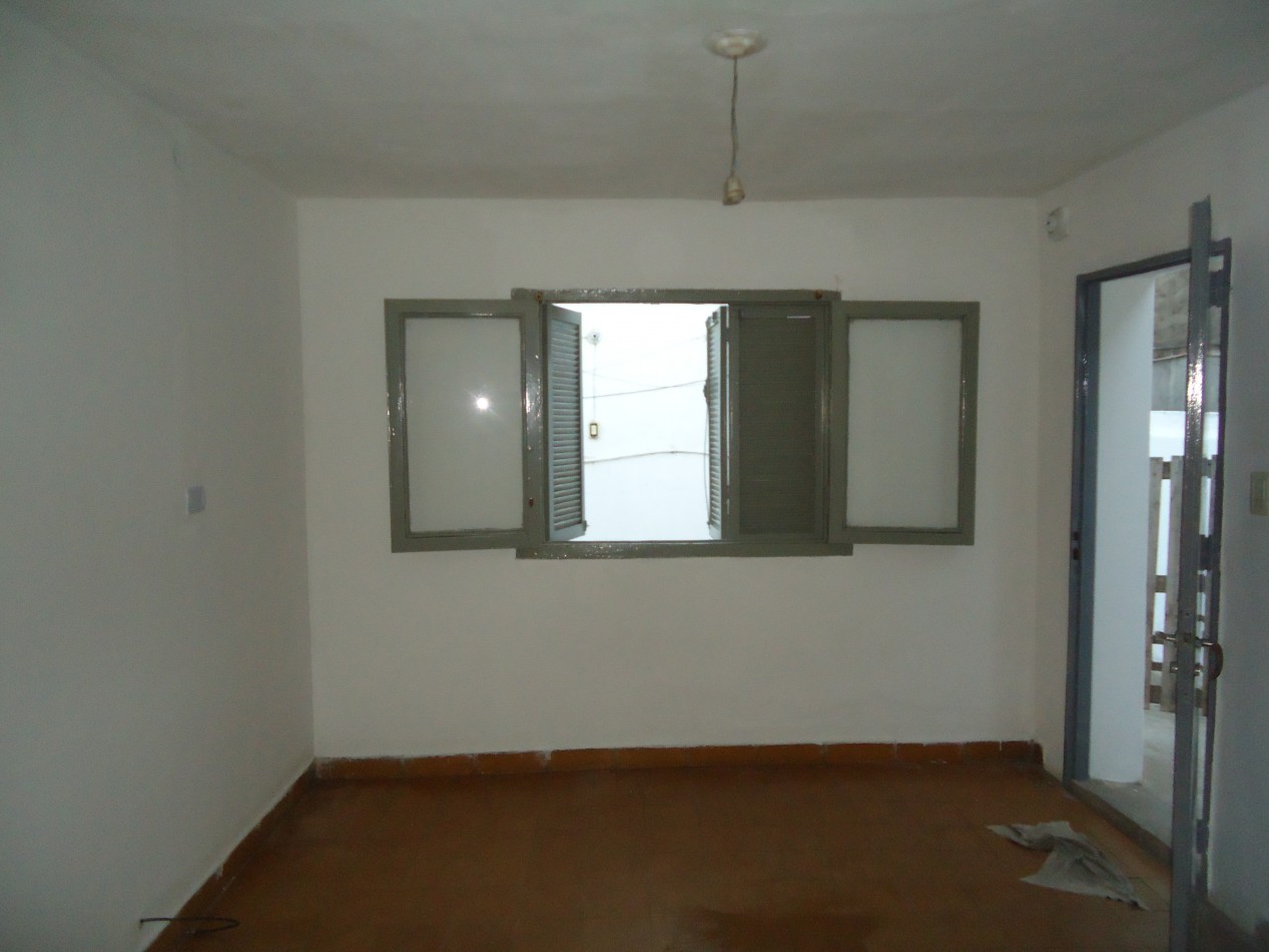 VILLA ADELA, PROPIEDAD IDEAL PARA RENTA + TERRENO DE 400 METROS.- 
