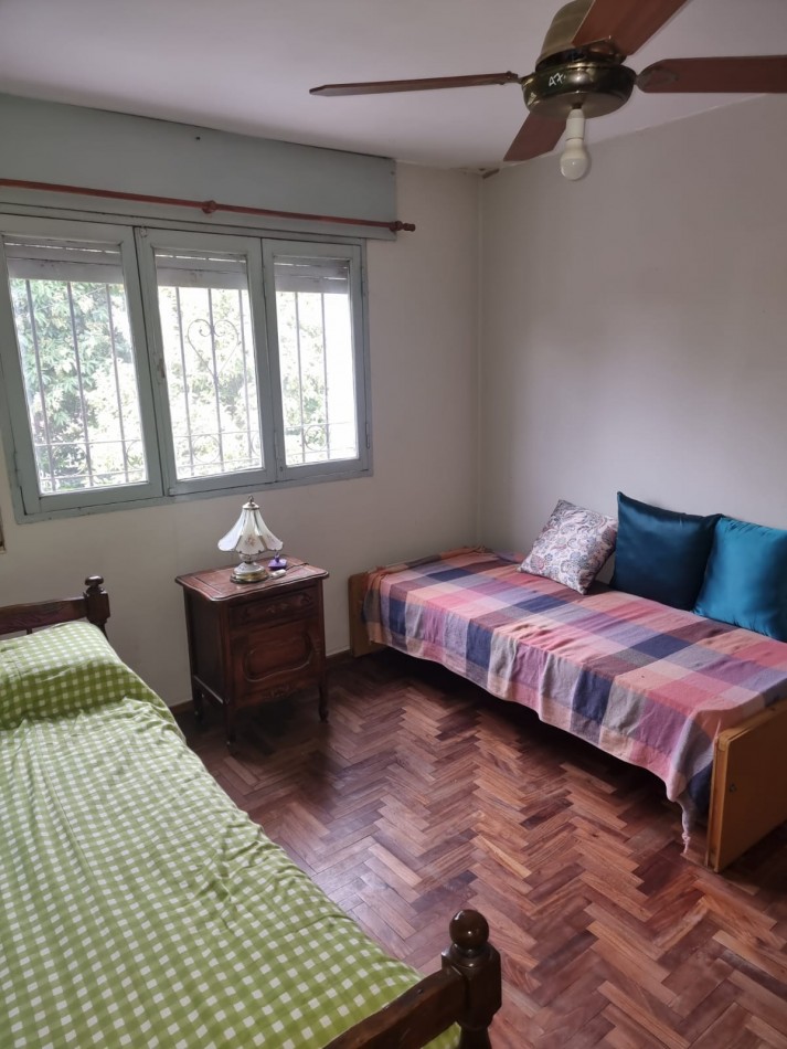 Venta de Casa Amplia de Dos Plantas en Los Naranjos