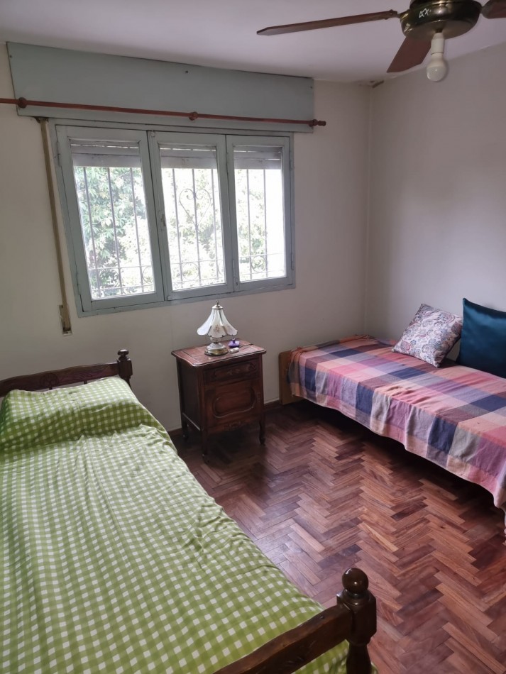 Venta de Casa Amplia de Dos Plantas en Los Naranjos