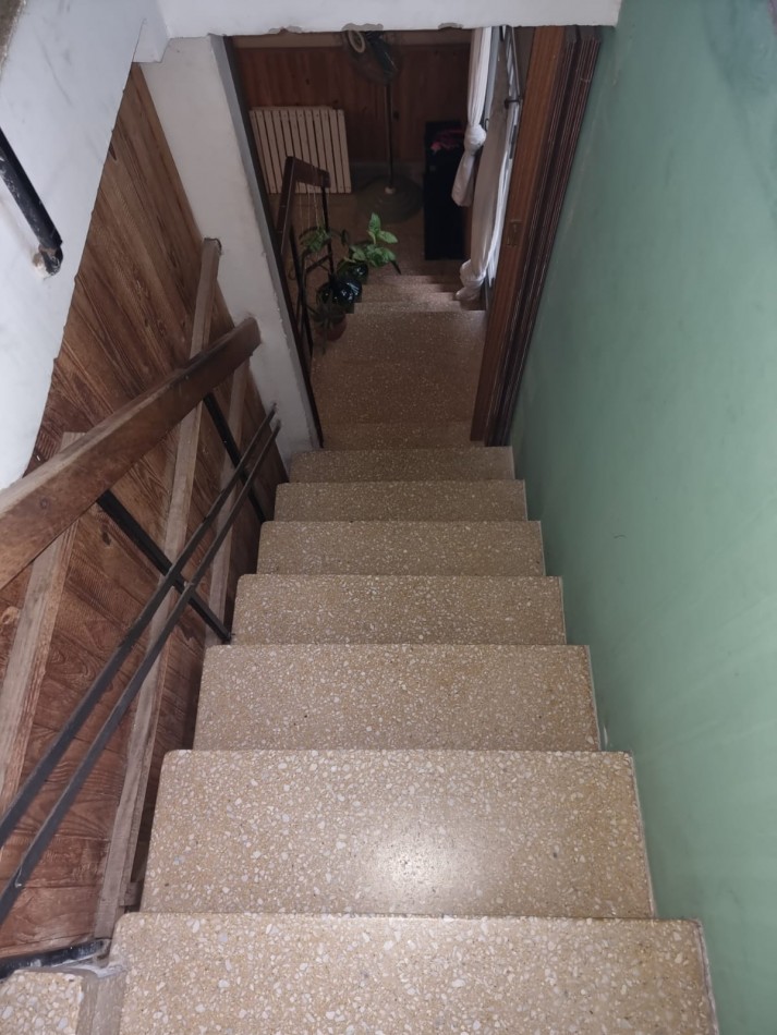 Venta de Casa Amplia de Dos Plantas en Los Naranjos
