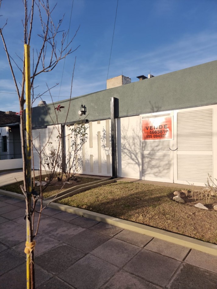 BARRIO AVENIDA, A METROS DE RUTA 20, HERMOSA CADA EN VENTA PARA VIVIR EN FAMILIA. " VENDIDA"