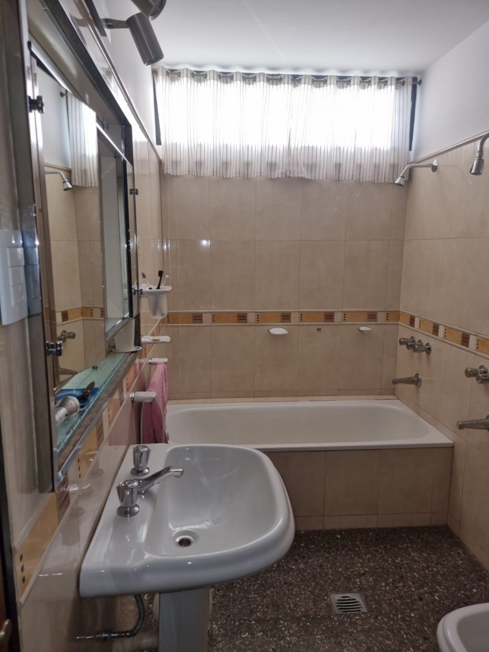 BARRIO AVENIDA, A METROS DE RUTA 20, HERMOSA CADA EN VENTA PARA VIVIR EN FAMILIA. " VENDIDA"