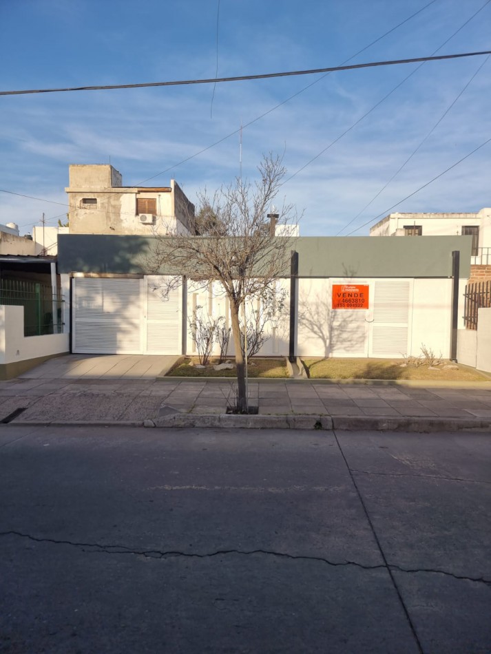 BARRIO AVENIDA, A METROS DE RUTA 20, HERMOSA CADA EN VENTA PARA VIVIR EN FAMILIA. " VENDIDA"