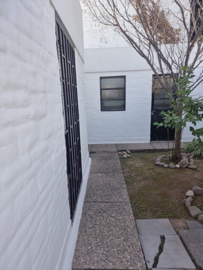 BARRIO AVENIDA, A METROS DE RUTA 20, HERMOSA CADA EN VENTA PARA VIVIR EN FAMILIA. " VENDIDA"