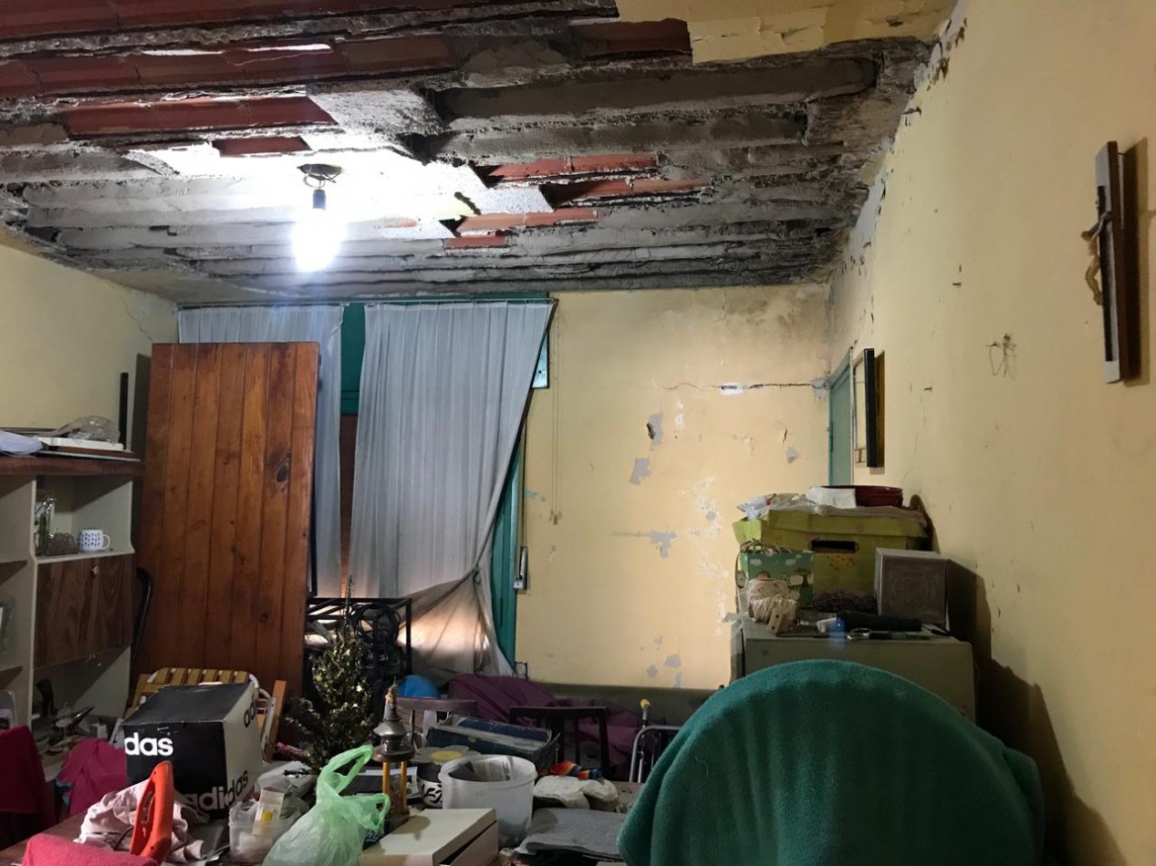 Barrio San Rafael | Oportunidad, Casa Esquina a Reciclar en Venta.- 