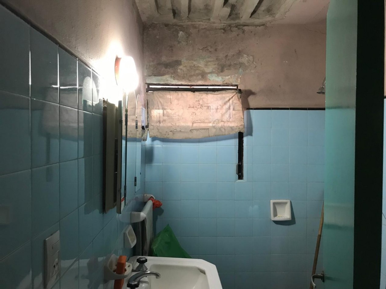Barrio San Rafael | Oportunidad, Casa Esquina a Reciclar en Venta.- 