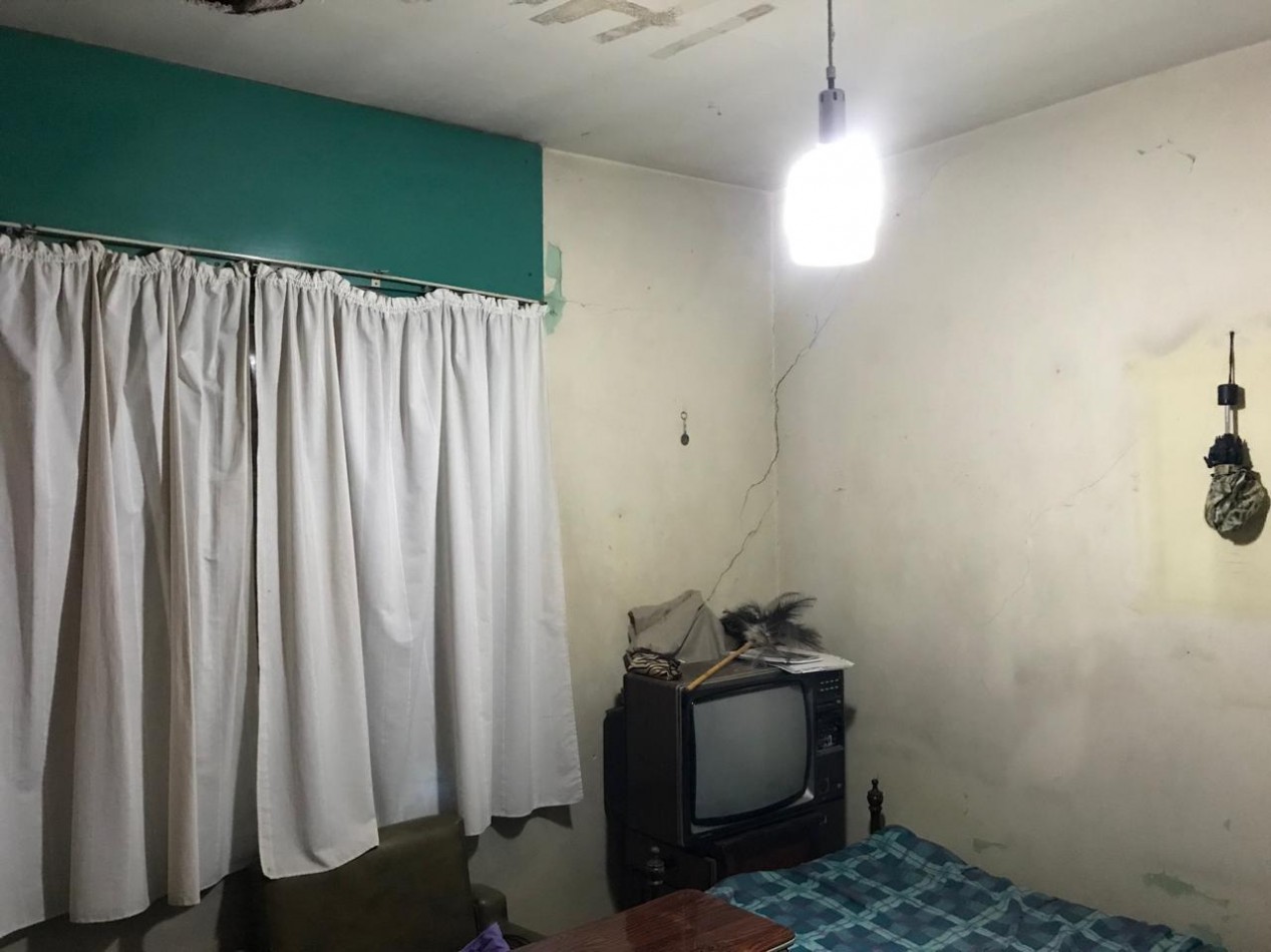 Barrio San Rafael | Oportunidad, Casa Esquina a Reciclar en Venta.- 