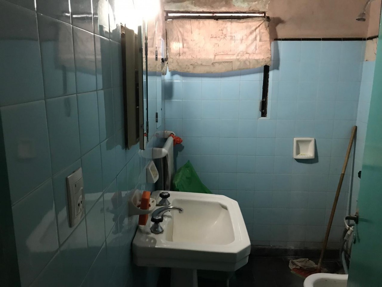 Barrio San Rafael | Oportunidad, Casa Esquina a Reciclar en Venta.- 