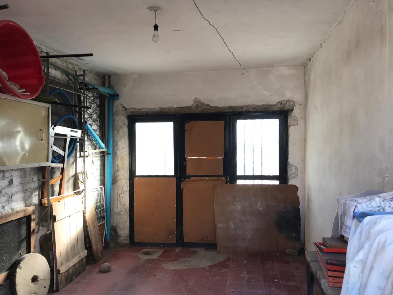 Barrio San Rafael | Oportunidad, Casa Esquina a Reciclar en Venta.- 