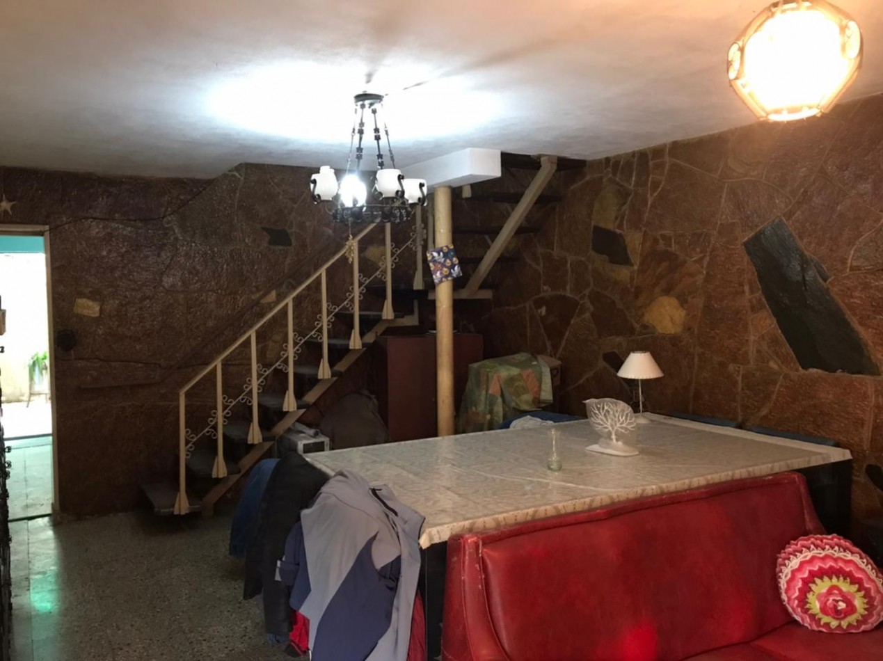 BARRIO ROSEDAL, SE VENDE CASA DE DOS PISOS A METROS DE RUTA 20 " VENDIDA" 