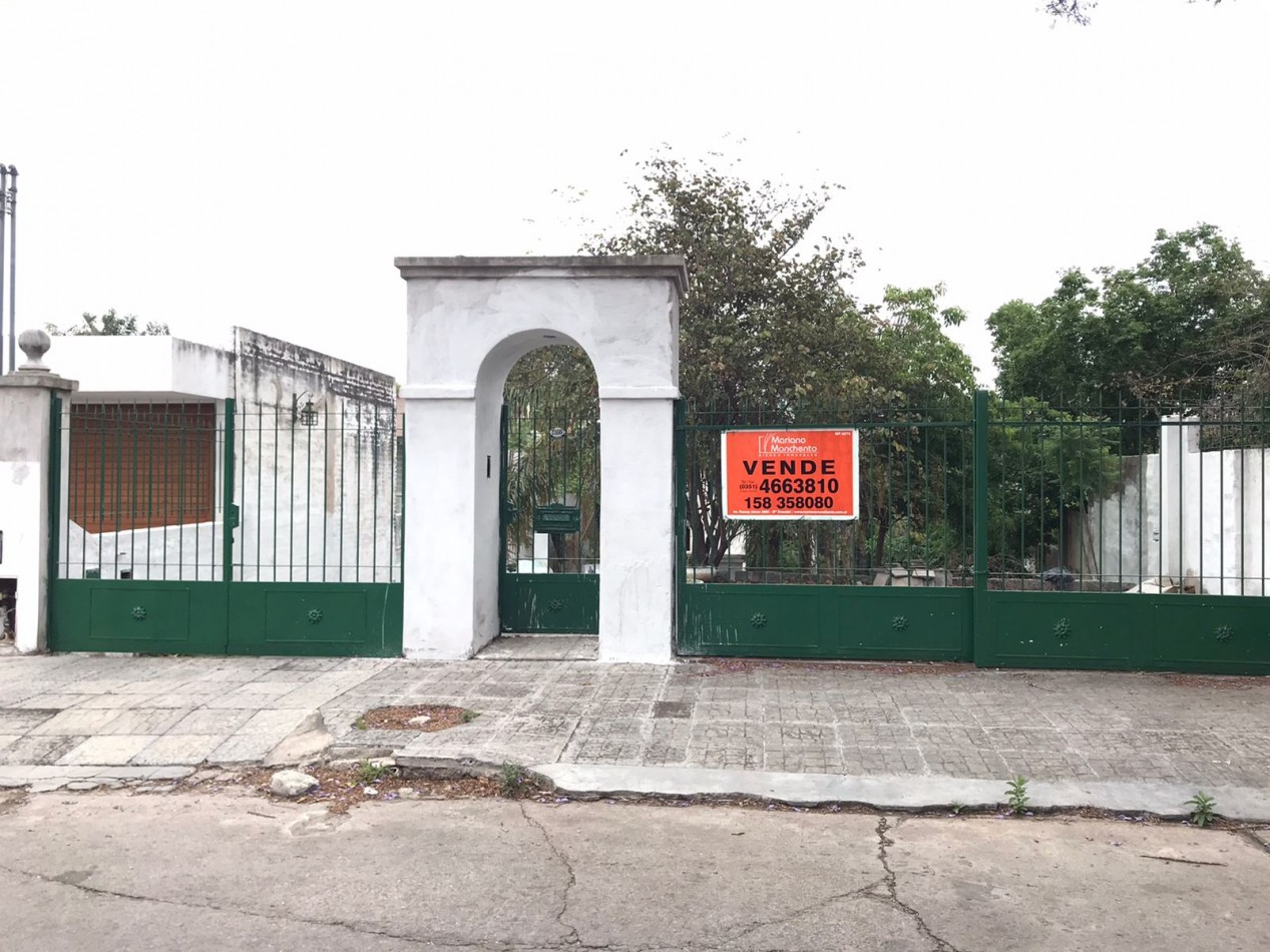 PARQUE CAPITAL, IMPORTANTE PROPIEDAD CON GRAN TERRENO, OPORTUNIDAD "NUEVO PRECIO CON REBAJA".- 