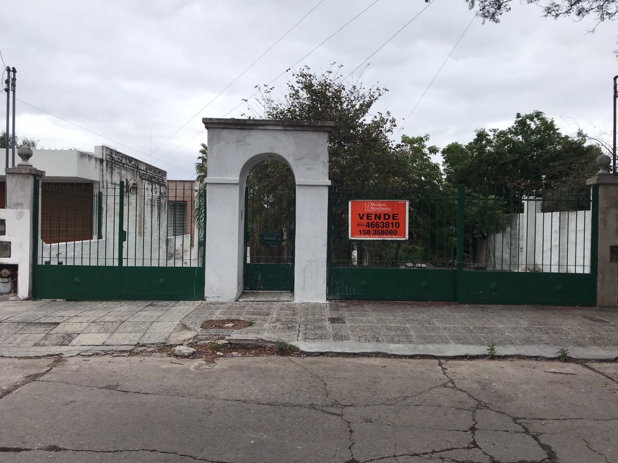 PARQUE CAPITAL, IMPORTANTE PROPIEDAD CON GRAN TERRENO, OPORTUNIDAD "NUEVO PRECIO CON REBAJA".- 