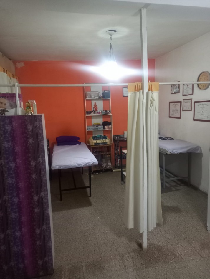 BARRIO SAN ROQUE, CASA A METROS DE RUTA 20 DE DOS PISOS. " VENDIDA" 