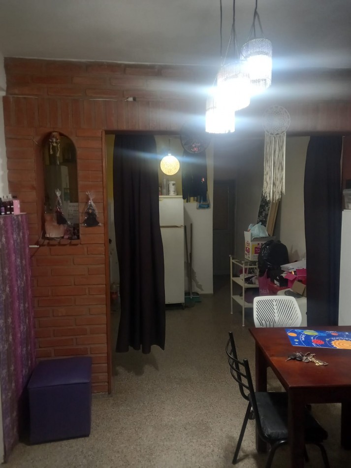 BARRIO SAN ROQUE, CASA A METROS DE RUTA 20 DE DOS PISOS. " VENDIDA" 