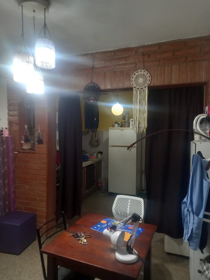 BARRIO SAN ROQUE, CASA A METROS DE RUTA 20 DE DOS PISOS. " VENDIDA" 
