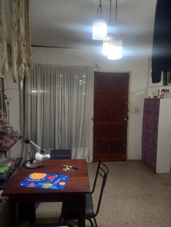 BARRIO SAN ROQUE, CASA A METROS DE RUTA 20 DE DOS PISOS. " VENDIDA" 