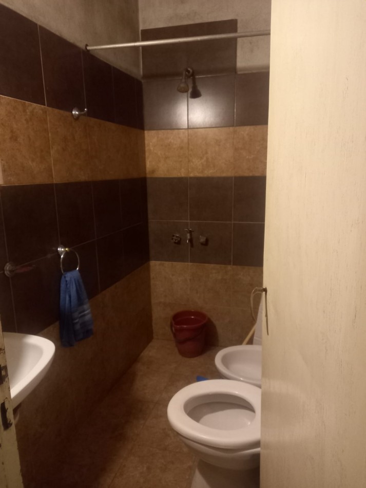 BARRIO SAN ROQUE, CASA A METROS DE RUTA 20 DE DOS PISOS. " VENDIDA" 