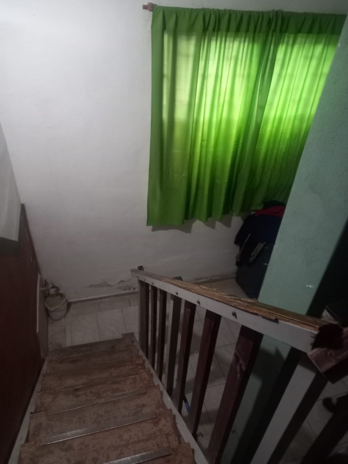 BARRIO SAN ROQUE, CASA A METROS DE RUTA 20 DE DOS PISOS. " VENDIDA" 