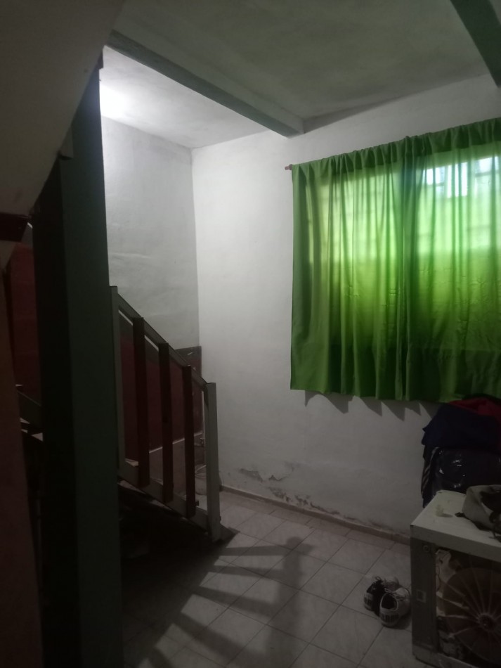 BARRIO SAN ROQUE, CASA A METROS DE RUTA 20 DE DOS PISOS. " VENDIDA" 