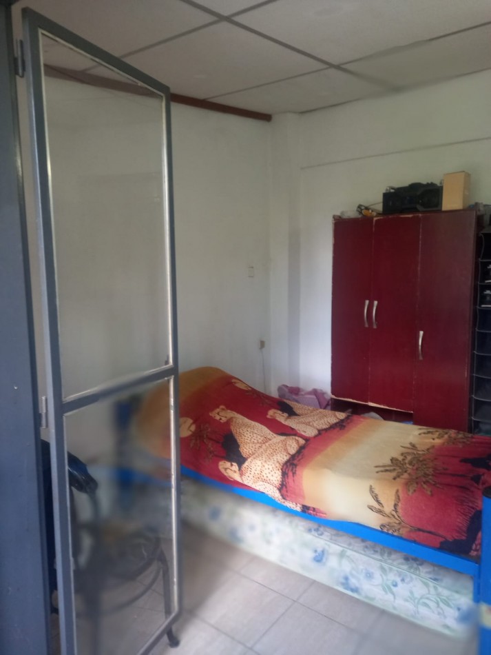 BARRIO SAN ROQUE, CASA A METROS DE RUTA 20 DE DOS PISOS. " VENDIDA" 