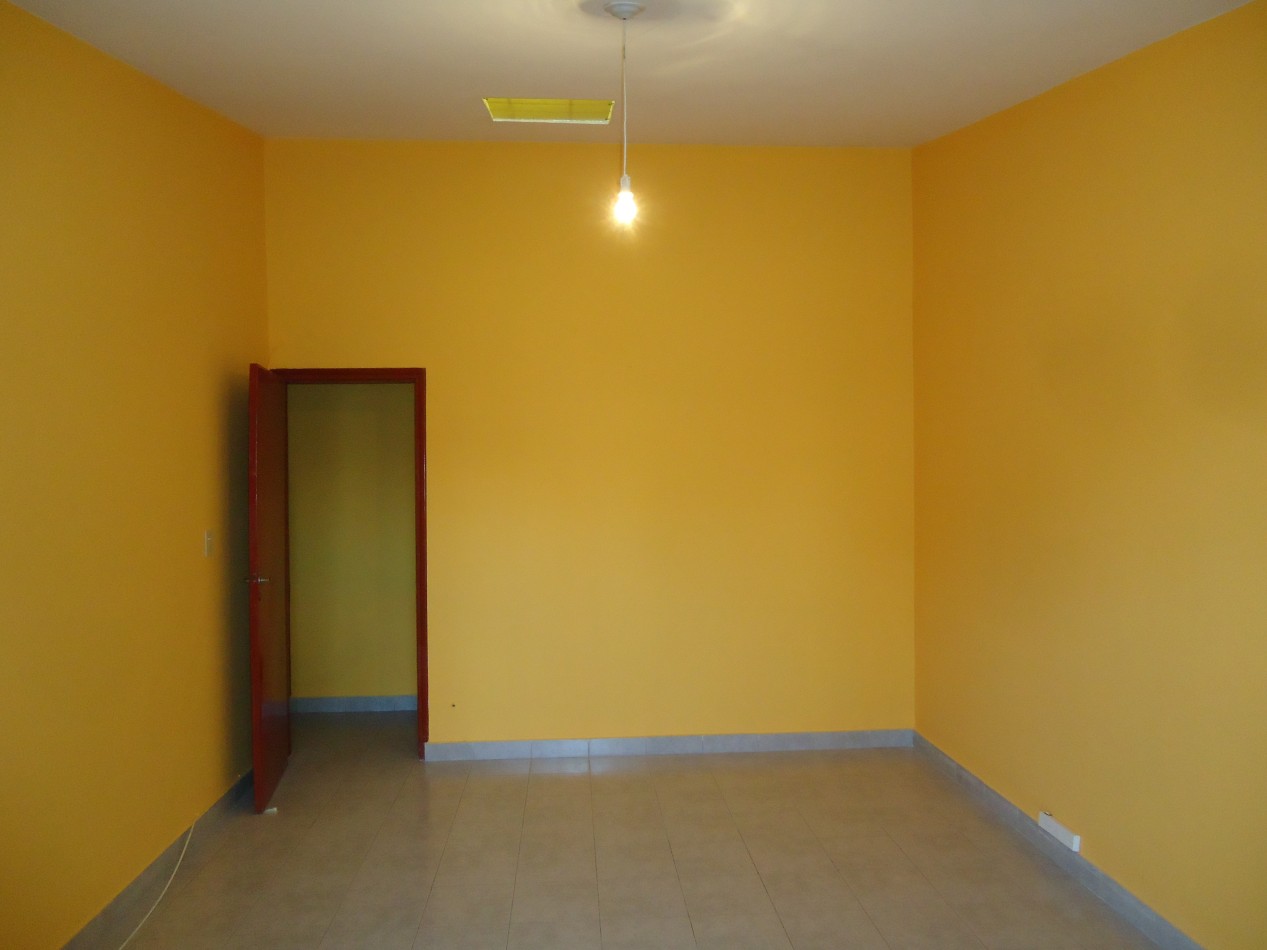 B° MATIENZO, IMPECABLE PROPIEDAD A METROS DE CALLE PRINCIPAL ( FLEMING) 