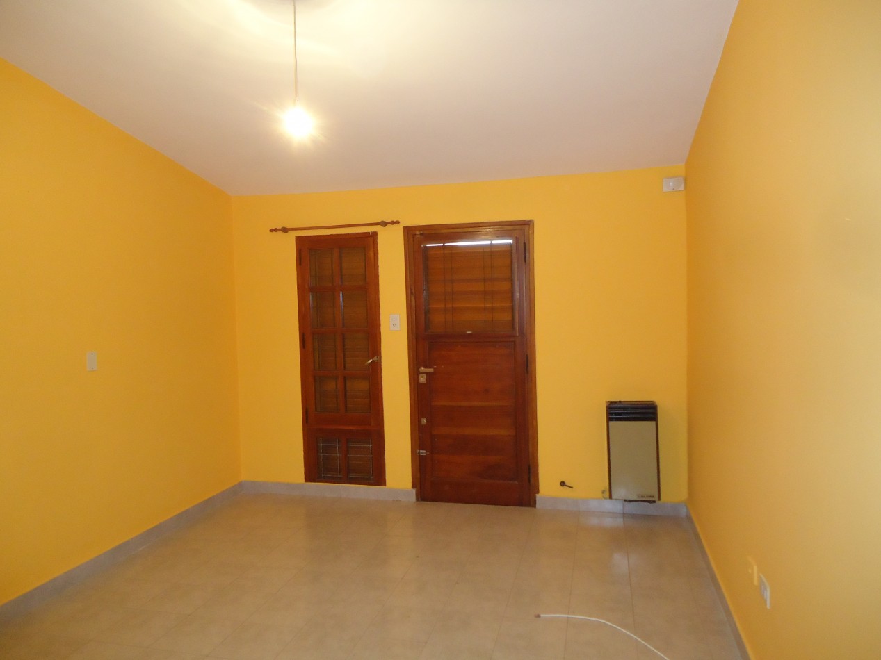 B° MATIENZO, IMPECABLE PROPIEDAD A METROS DE CALLE PRINCIPAL ( FLEMING) 