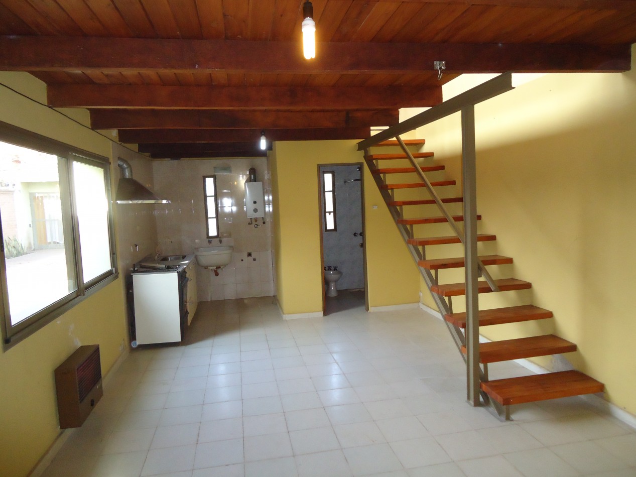 B° MATIENZO, IMPECABLE PROPIEDAD A METROS DE CALLE PRINCIPAL ( FLEMING) 