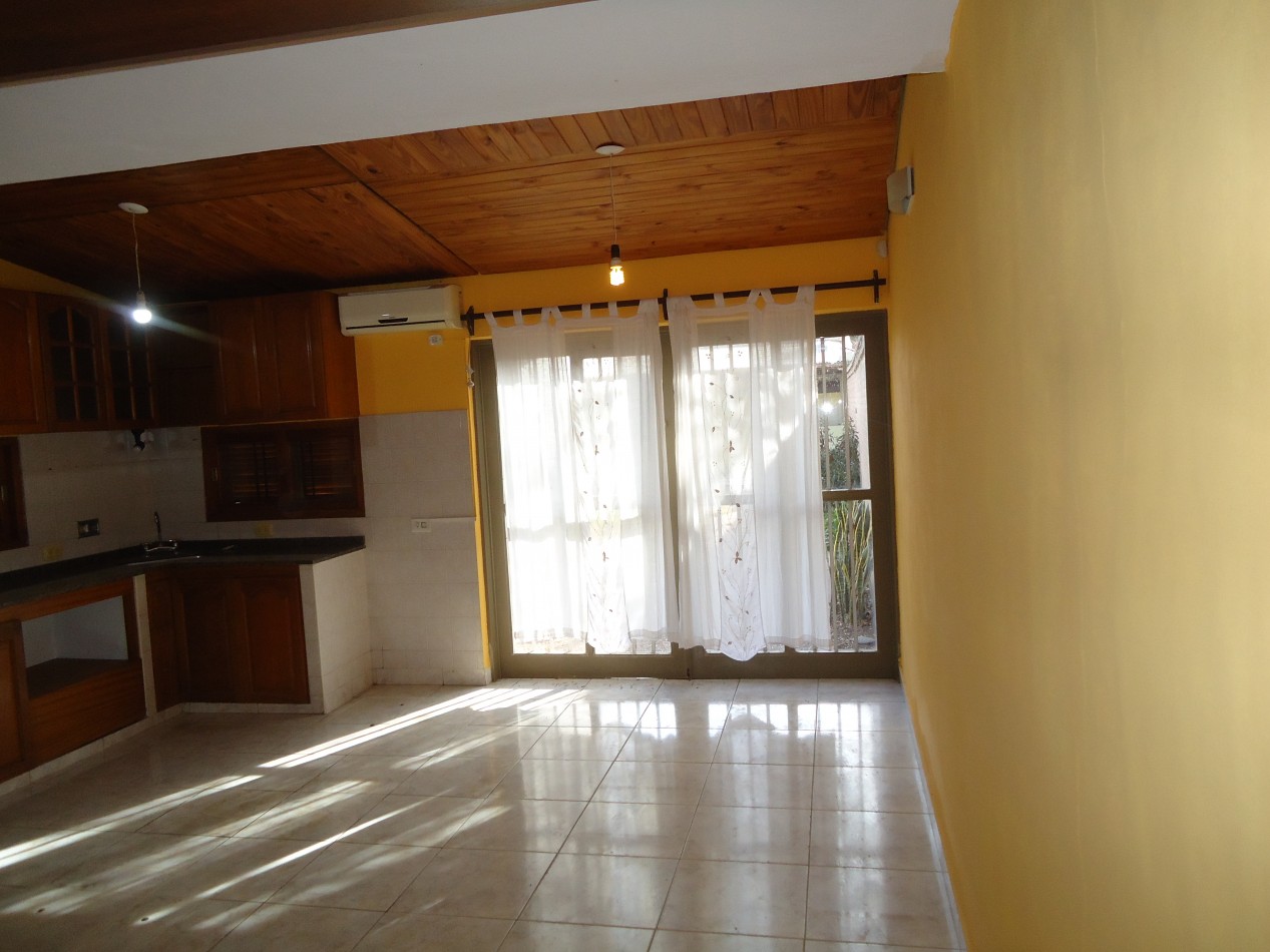 B° MATIENZO, IMPECABLE PROPIEDAD A METROS DE CALLE PRINCIPAL ( FLEMING) 