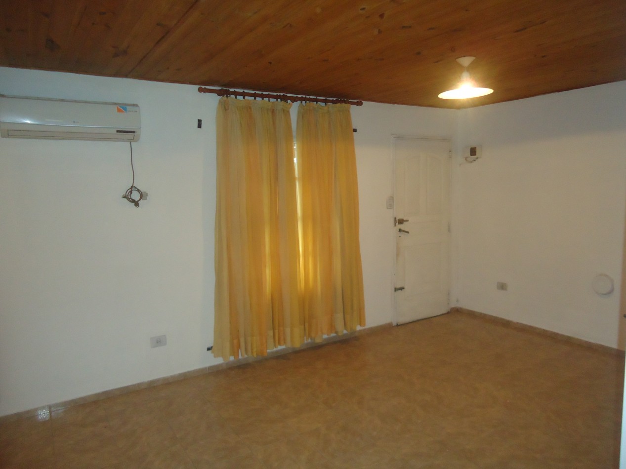 Rosedal, impecable departamento planta alta.- 